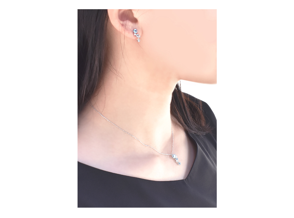 �l�b�N���X���������s�A�X�����摜