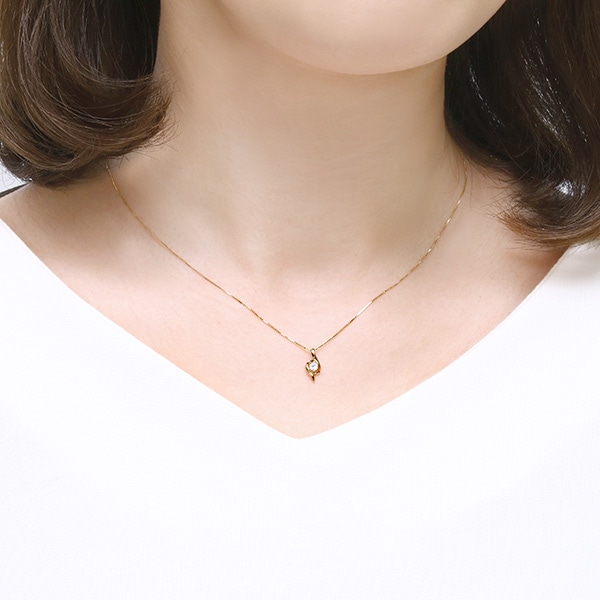 K18�C�G���[�S�[���h�_�C�������h�l�b�N���X