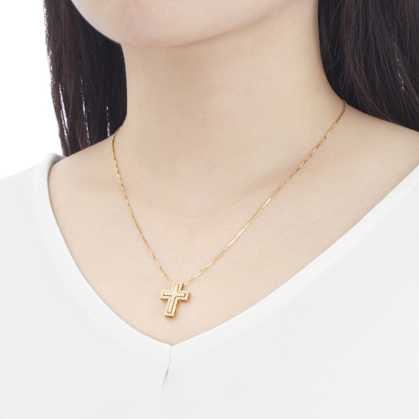 K18�C�G���[�S�[���h�_�C�������h�l�b�N���X