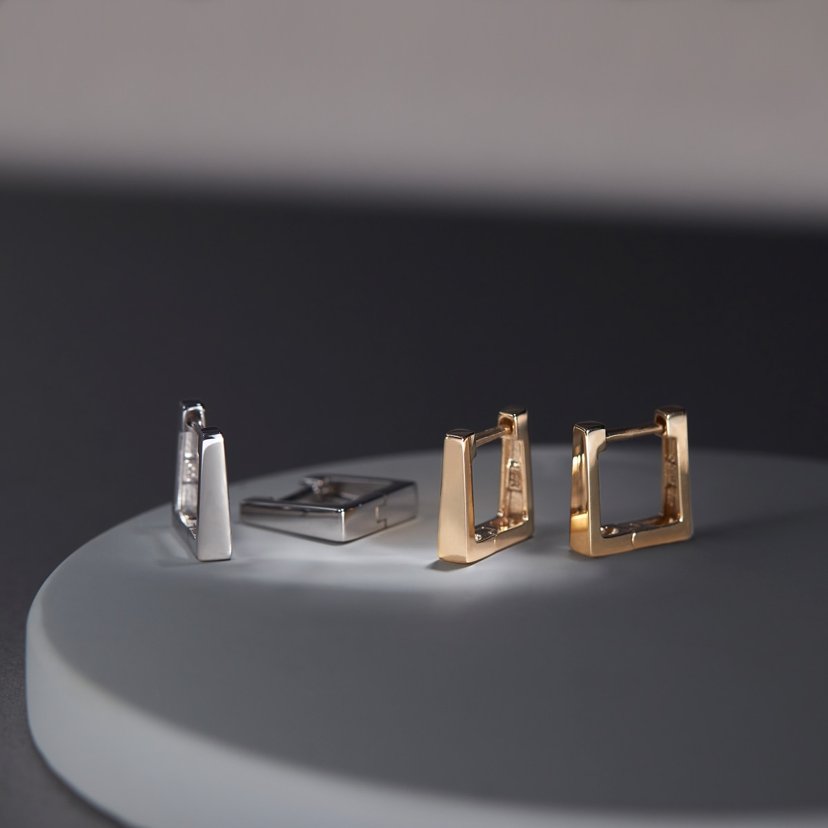 K10�C�G���[�S�[���h�s�A�X