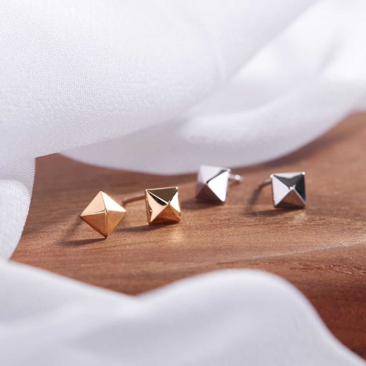 �v���`�i�s�A�X