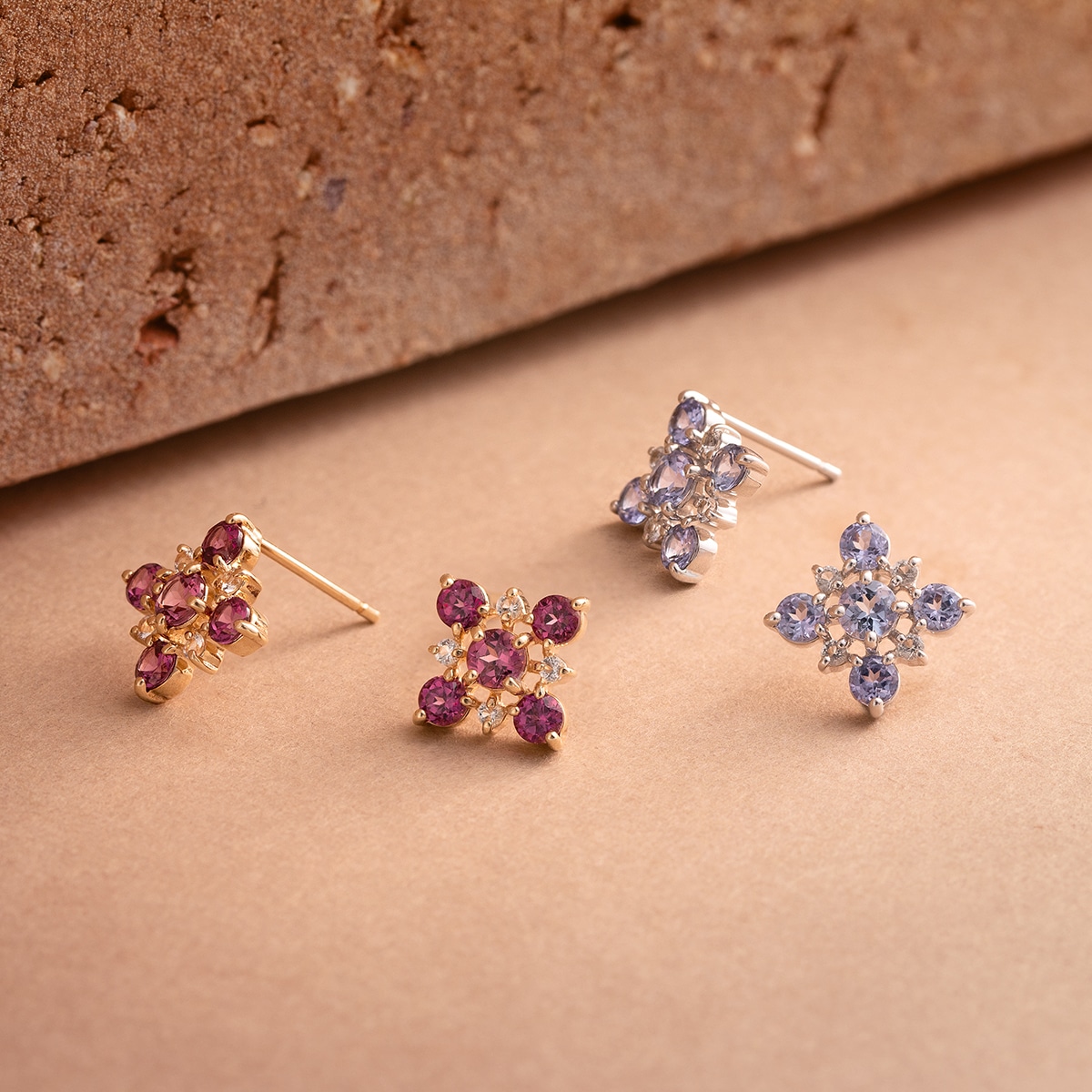 K10�z���C�g�S�[���h�^���U�i�C�g�s�A�X