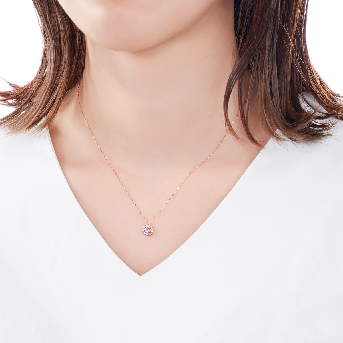 K18�s���N�S�[���h�����K�i�C�g�l�b�N���X