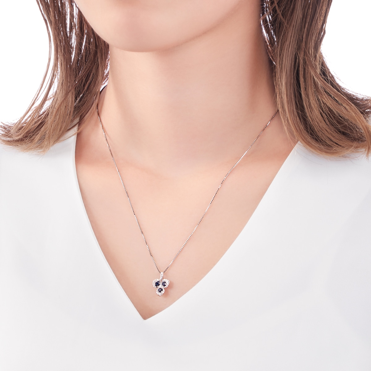 �v���`�i�T�t�@�C�A�l�b�N���X