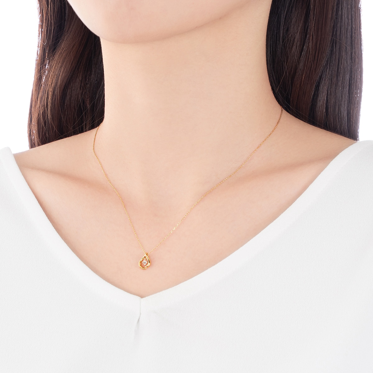 K18�C�G���[�S�[���h�_�C�������h�l�b�N���X