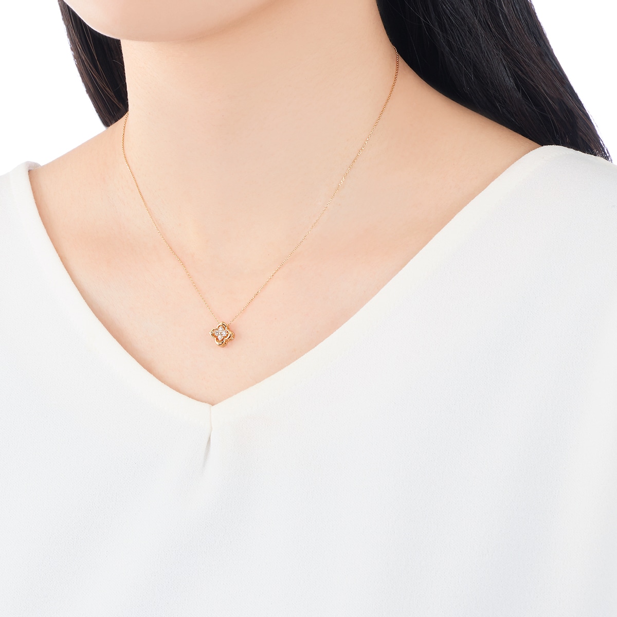 K18�C�G���[�S�[���h�_�C�������h�l�b�N���X