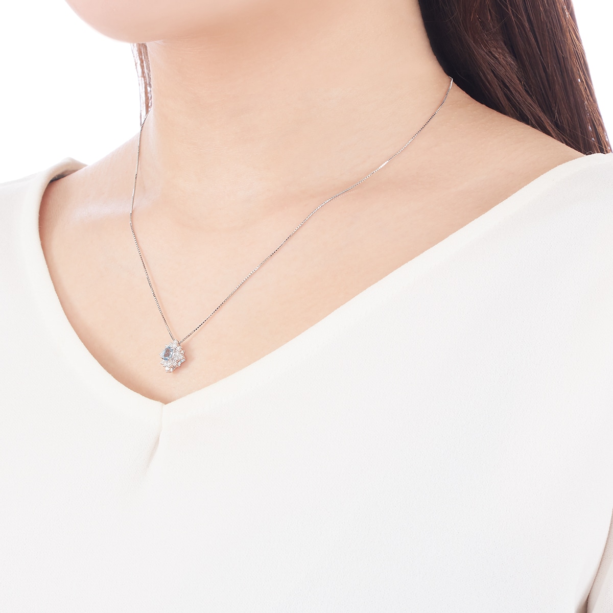 �v���`�i�A�N�A�}�����l�b�N���X