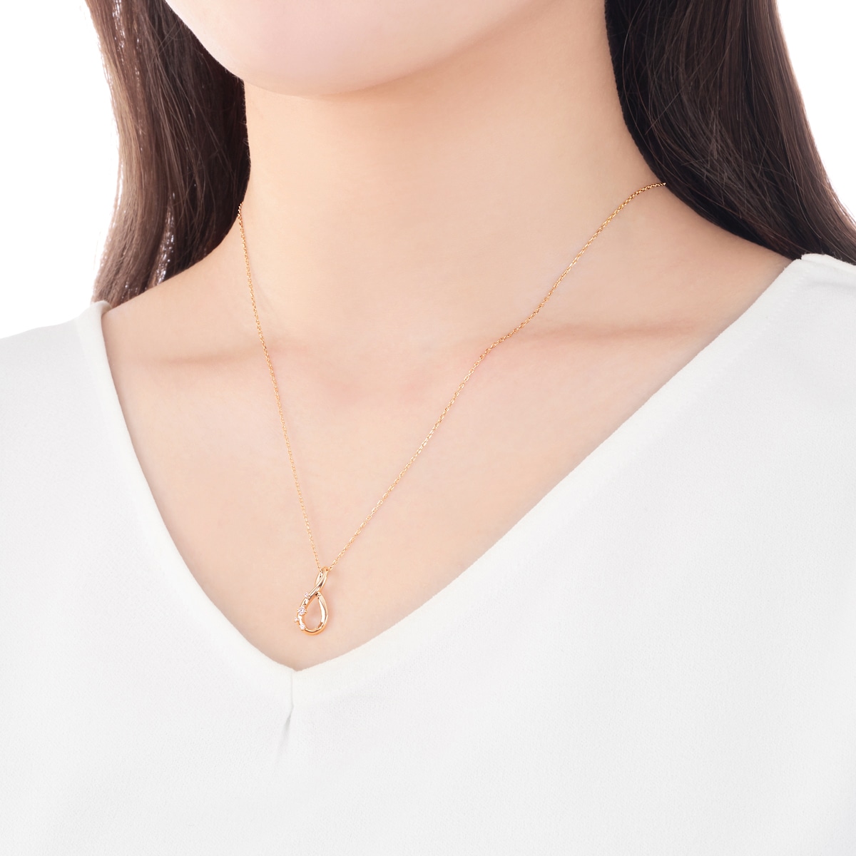 K18�C�G���[�S�[���h�_�C�������h�l�b�N���X