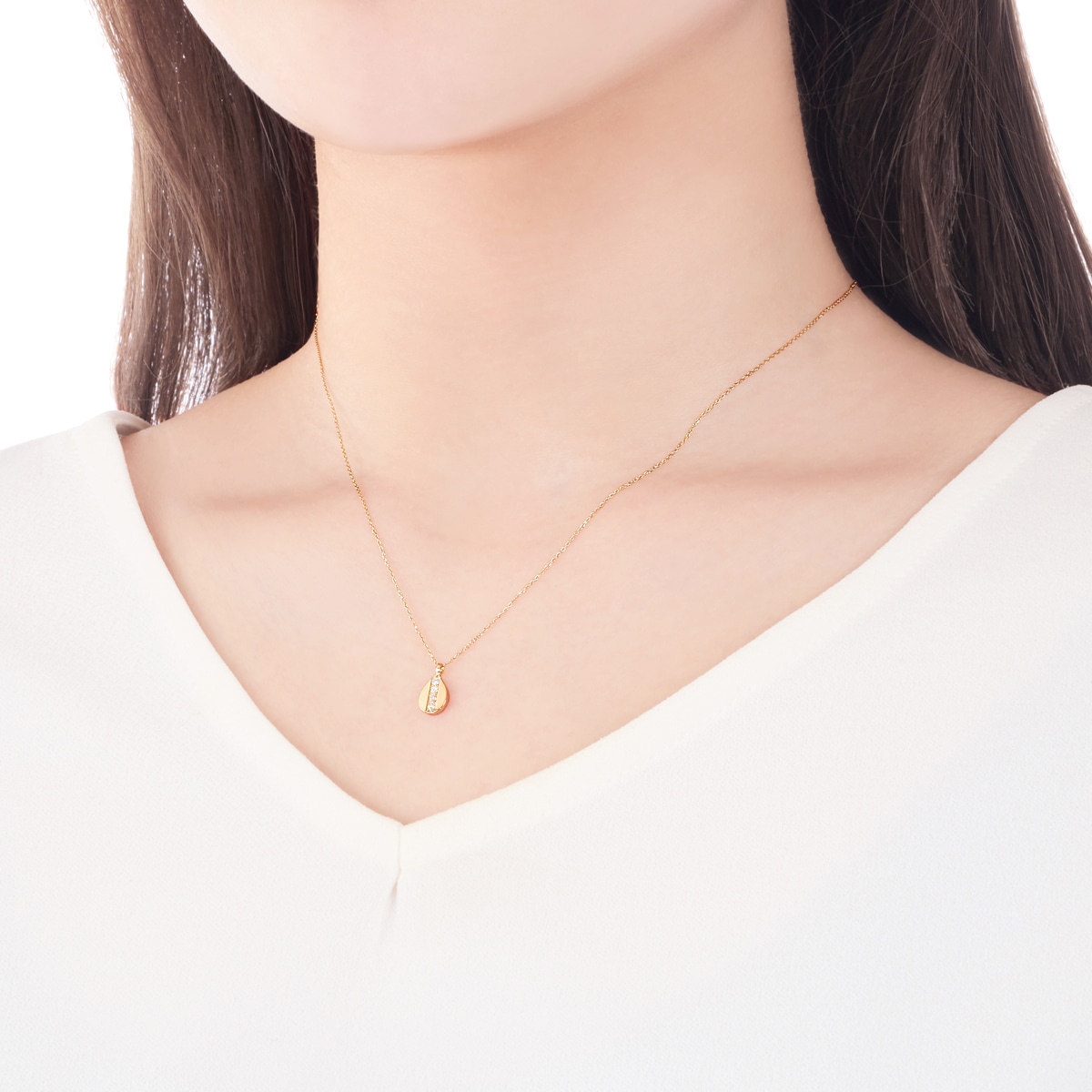 K18�C�G���[�S�[���h�_�C�������h�l�b�N���X