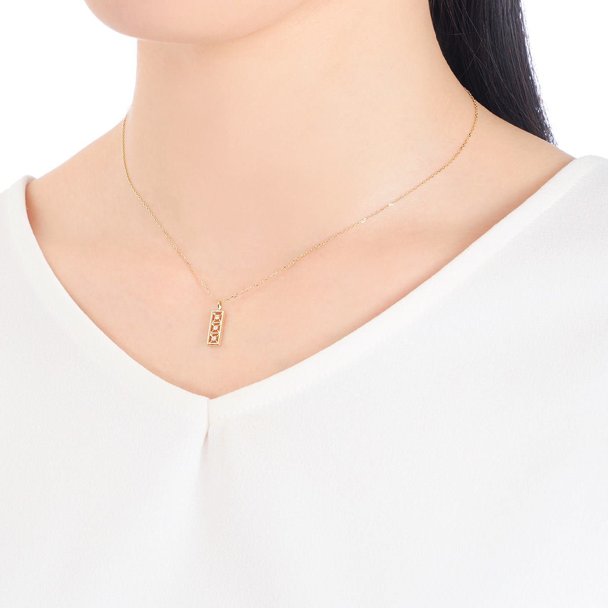 K10�C�G���[�S�[���h�_�C�������h�l�b�N���X