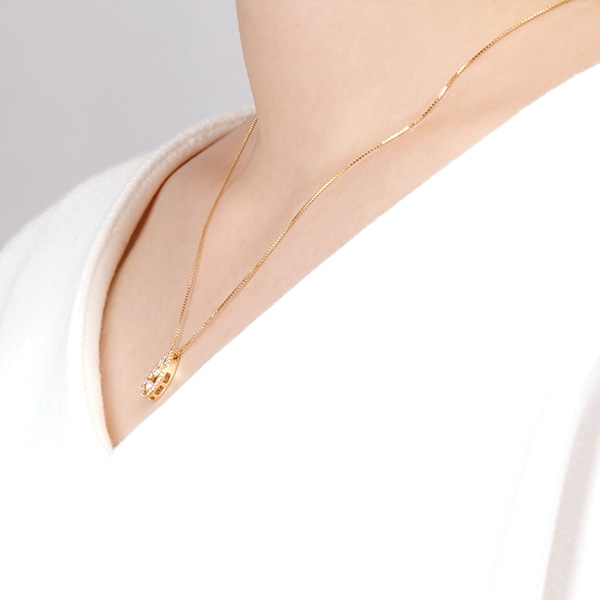 K18�C�G���[�S�[���h�_�C�������h�l�b�N���X