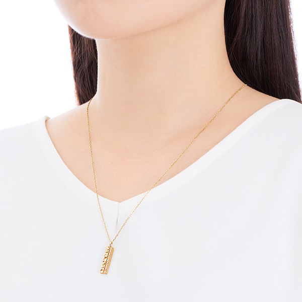 K18�C�G���[�S�[���h�_�C�������h�l�b�N���X