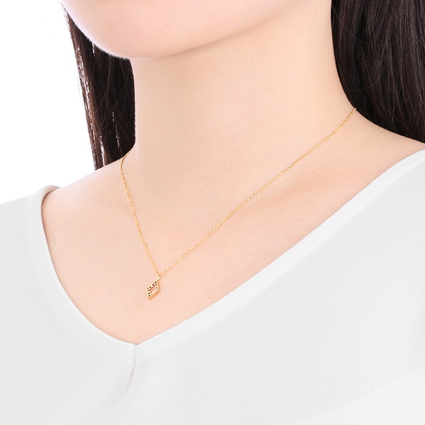 K10�C�G���[�S�[���h�_�C�������h�l�b�N���X