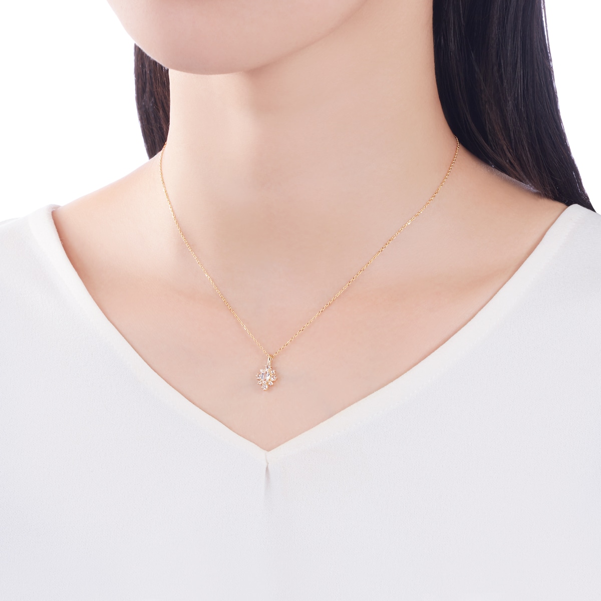 K10�C�G���[�S�[���h�z���C�g�g�p�[�Y�l�b�N���X