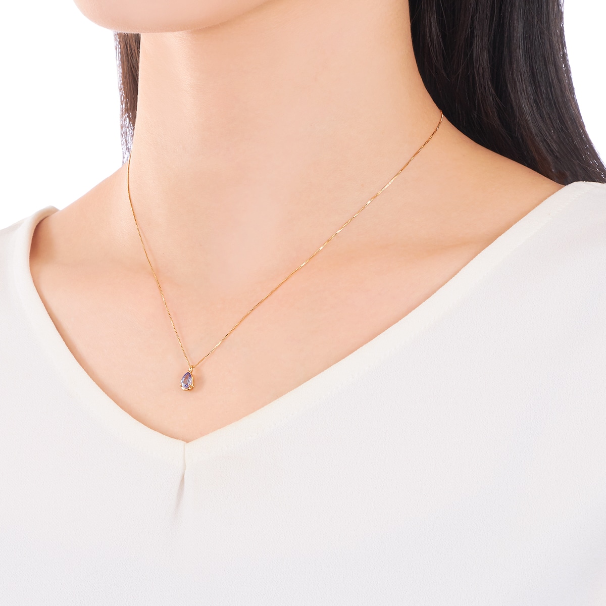 K18�C�G���[�S�[���h�^���U�i�C�g�l�b�N���X