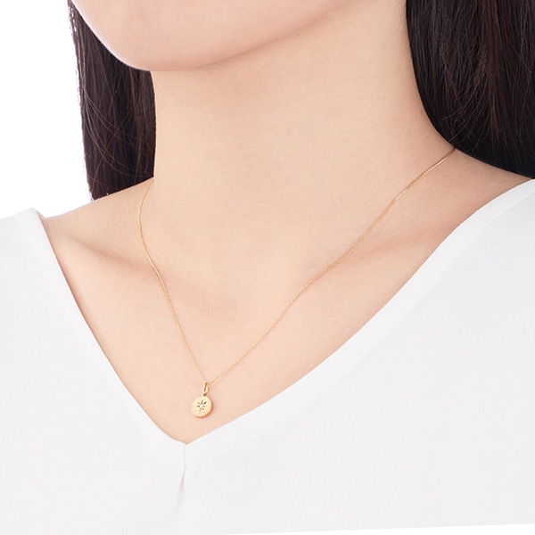 K18�C�G���[�S�[���h�_�C�������h�l�b�N���X