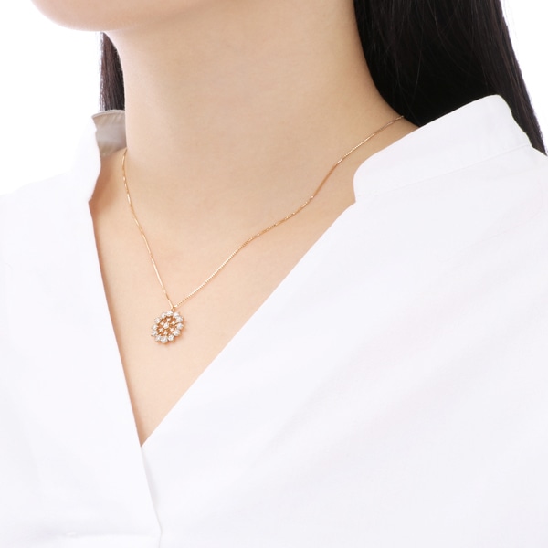 K18�C�G���[�S�[���h�_�C�������h�l�b�N���X