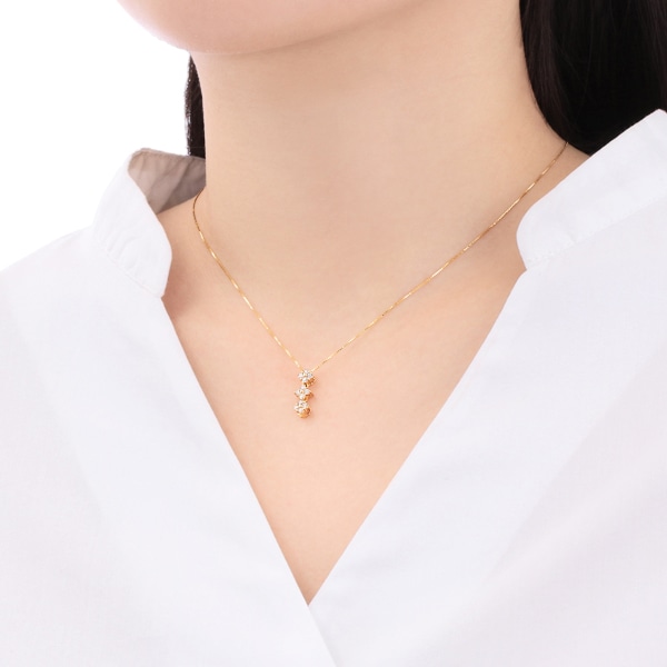 K18�C�G���[�S�[���h�_�C�������h�l�b�N���X