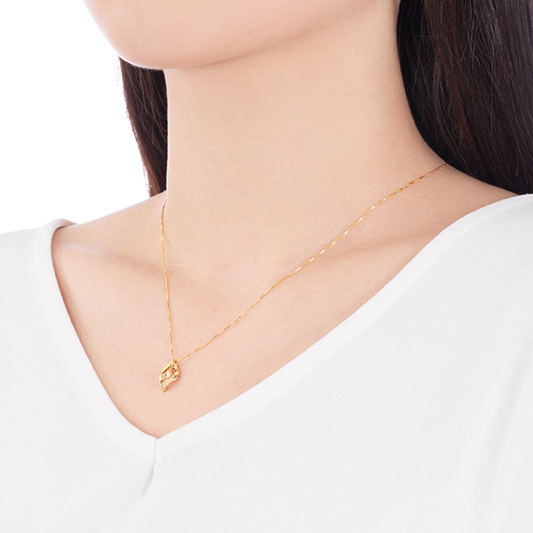 K18�C�G���[�S�[���h�_�C�������h�l�b�N���X