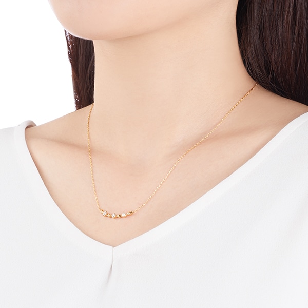 K18�C�G���[�S�[���h�_�C�������h�l�b�N���X