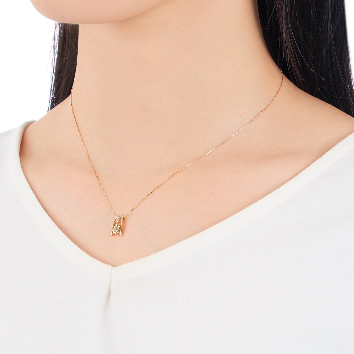 K18�C�G���[�S�[���h�_�C�������h�l�b�N���X