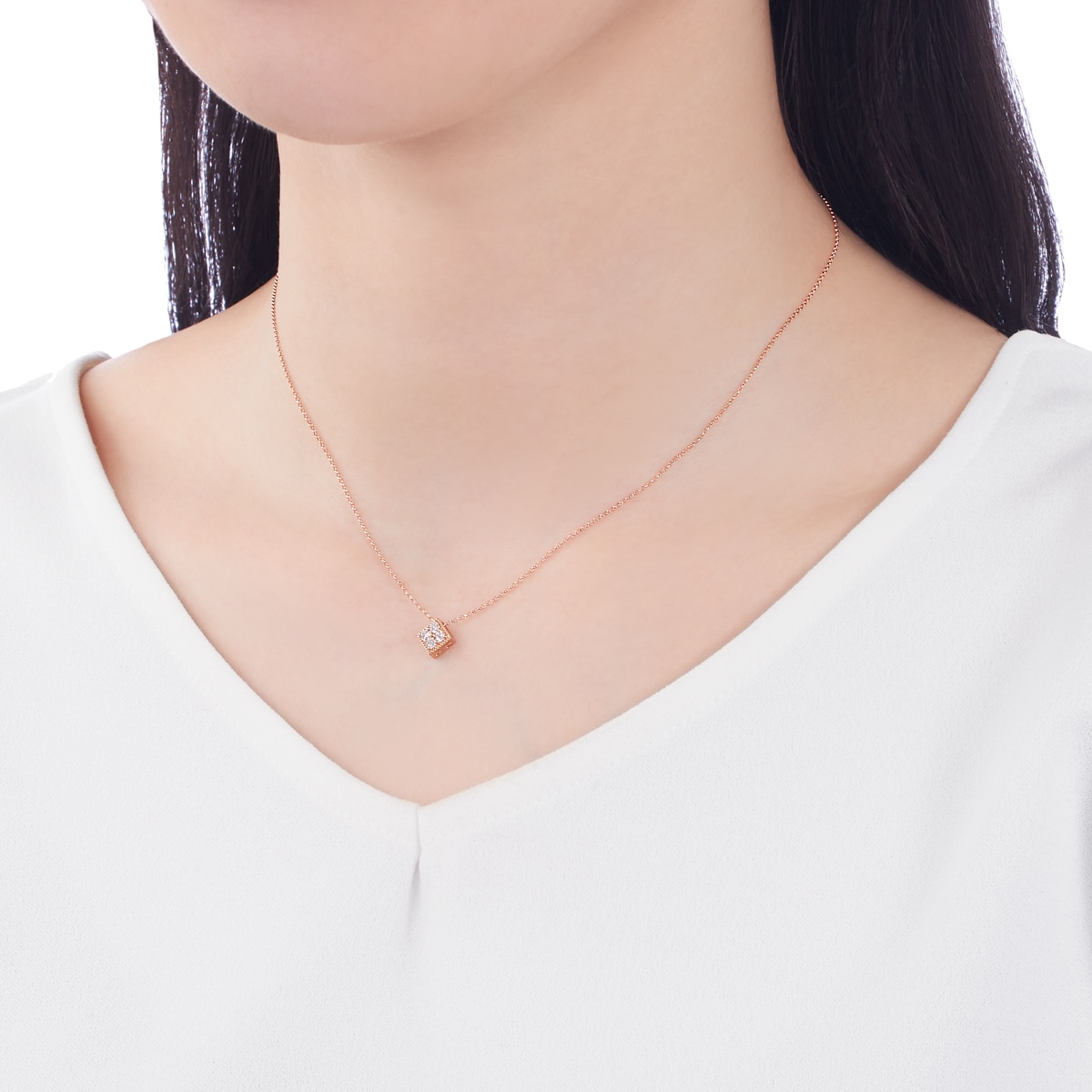 K18�s���N�S�[���h�_�C�������h�l�b�N���X