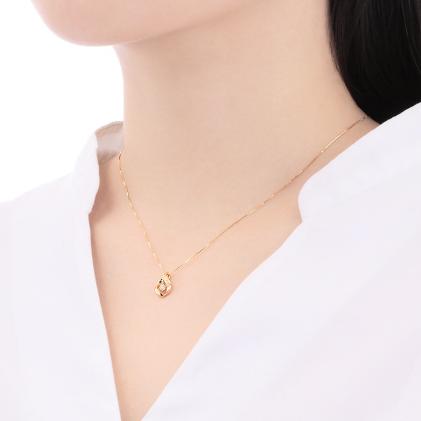 K18�C�G���[�S�[���h�_�C�������h�l�b�N���X