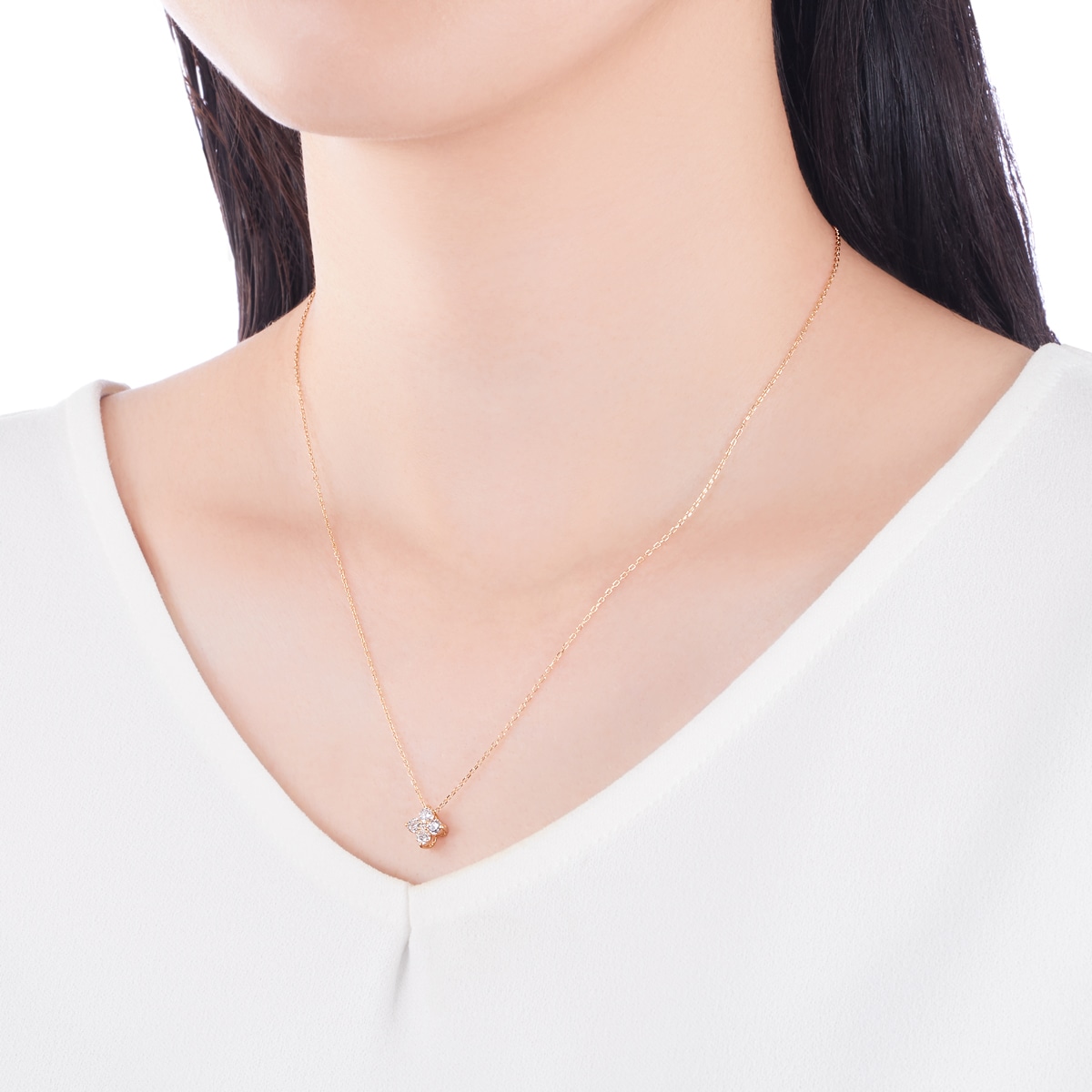 K18�C�G���[�S�[���h�_�C�������h�l�b�N���X