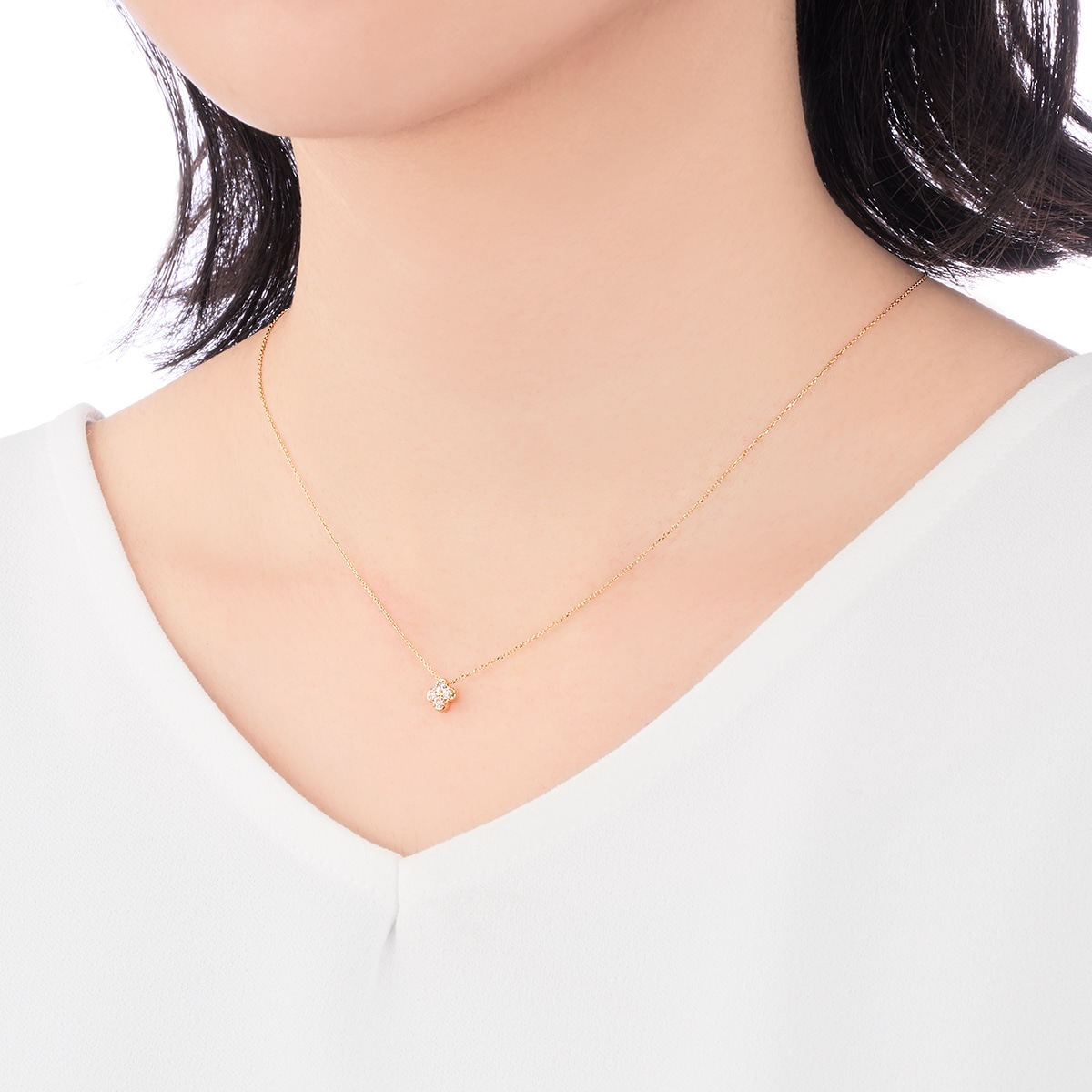 K18�C�G���[�S�[���h�_�C�������h�l�b�N���X