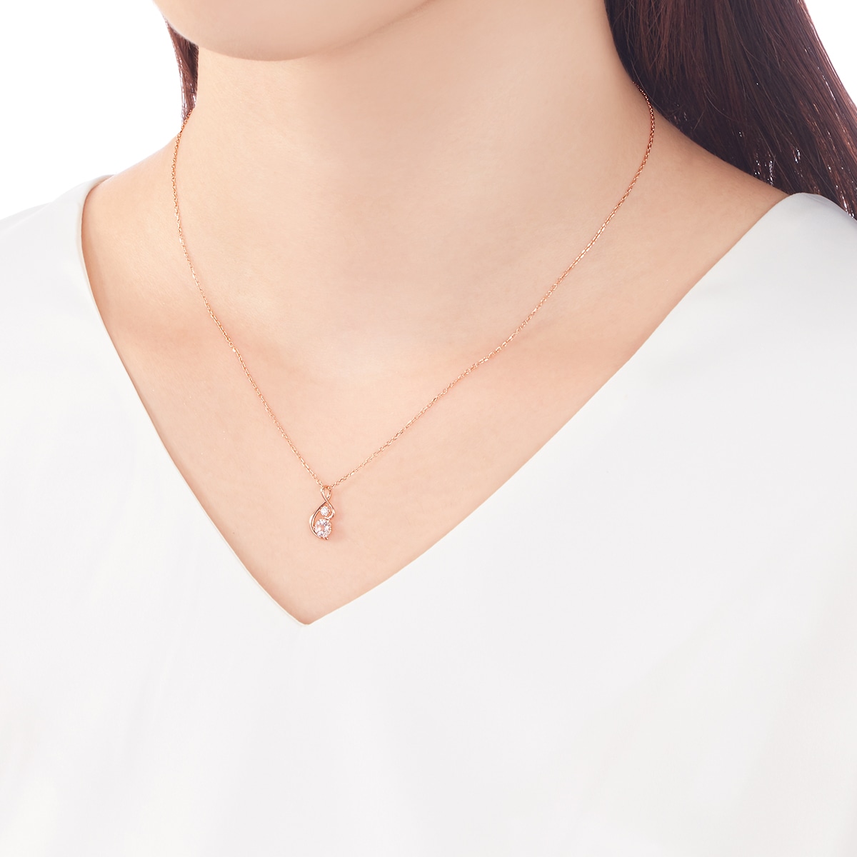 K10�s���N�S�[���h�����K�i�C�g�l�b�N���X