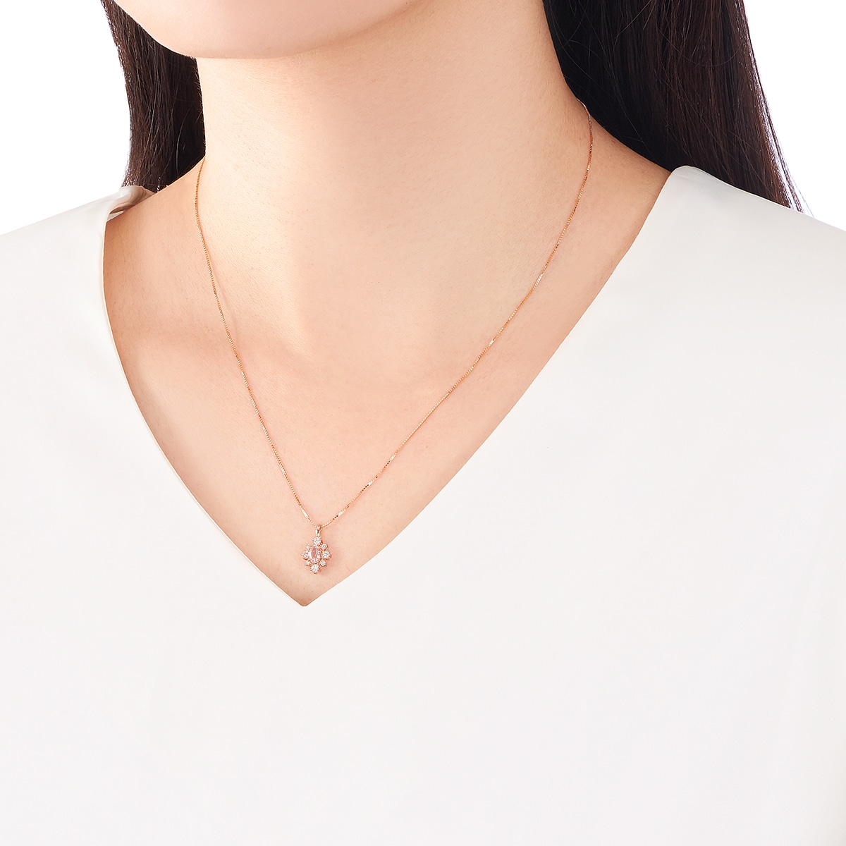 K18�s���N�S�[���h�����K�i�C�g�l�b�N���X