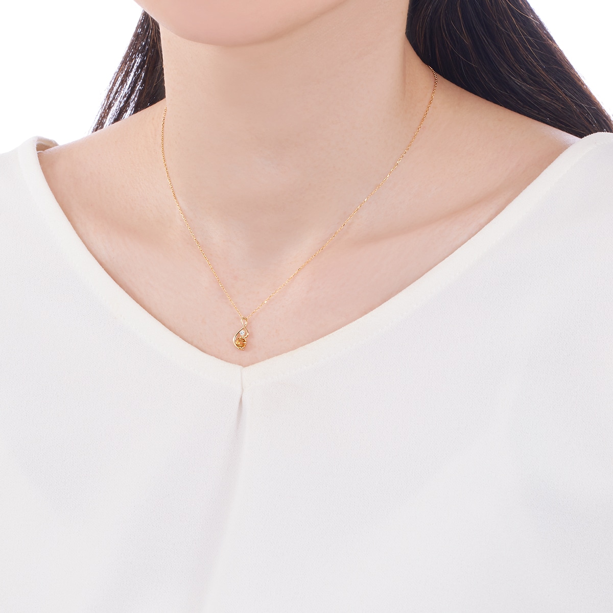 K10�C�G���[�S�[���h�V�g�����l�b�N���X