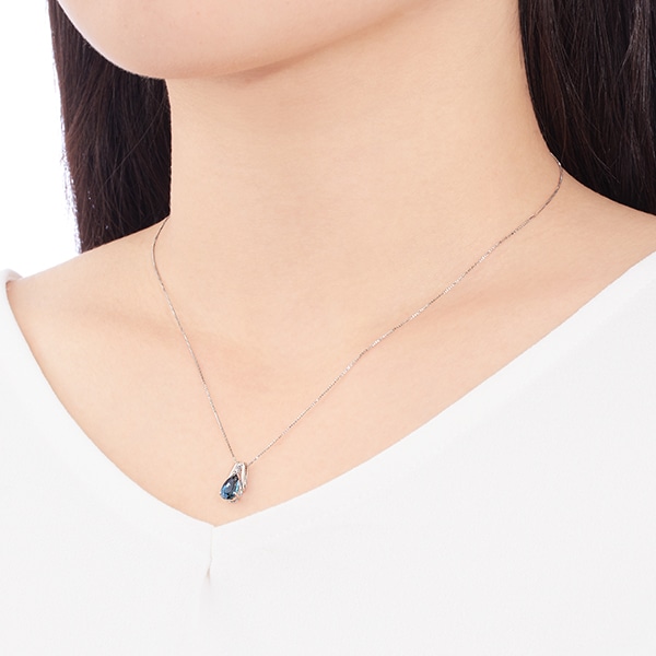 �v���`�i�����h���u���[�g�p�[�Y�l�b�N���X