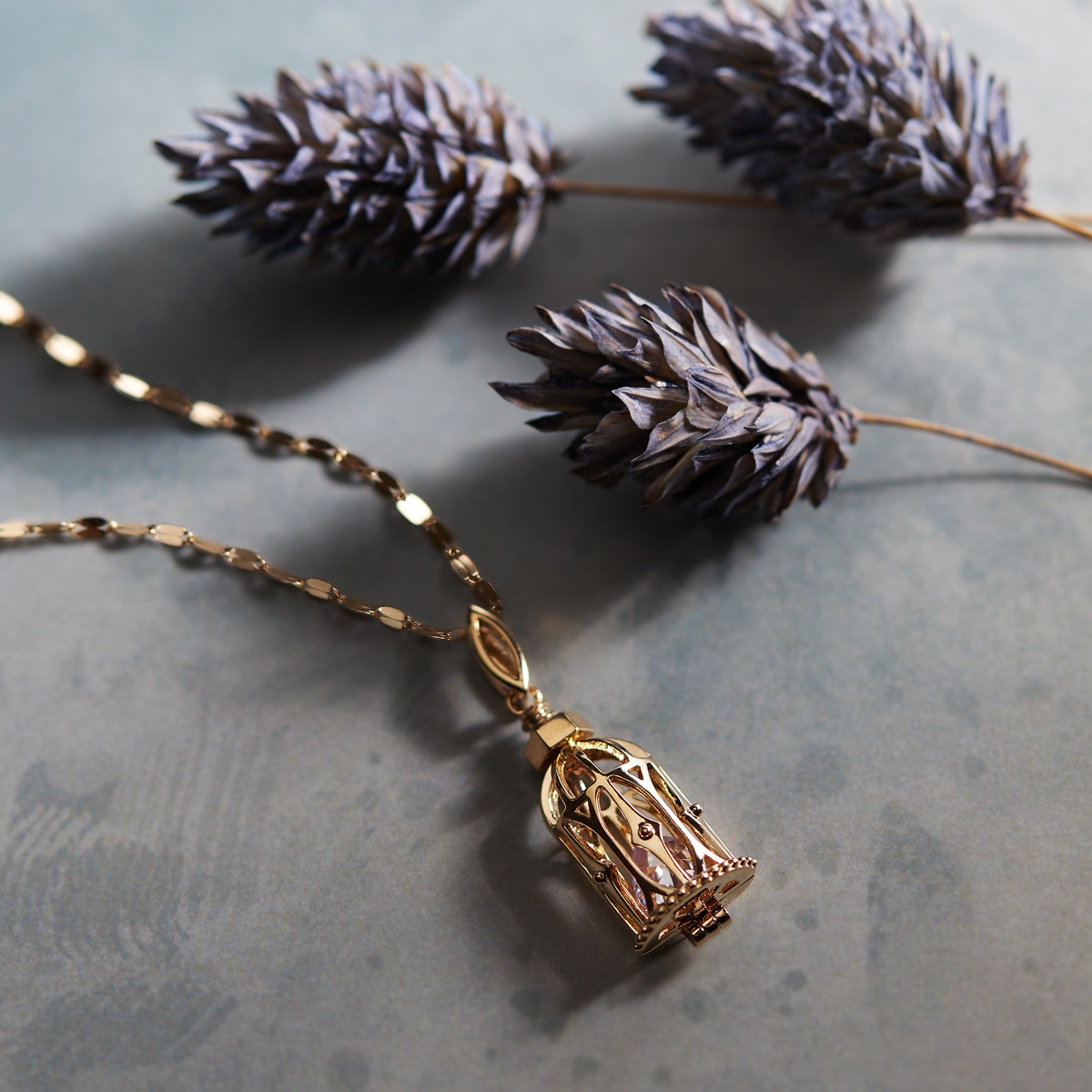 K10�C�G���[�S�[���h�L���[�r�b�N�y���_���g