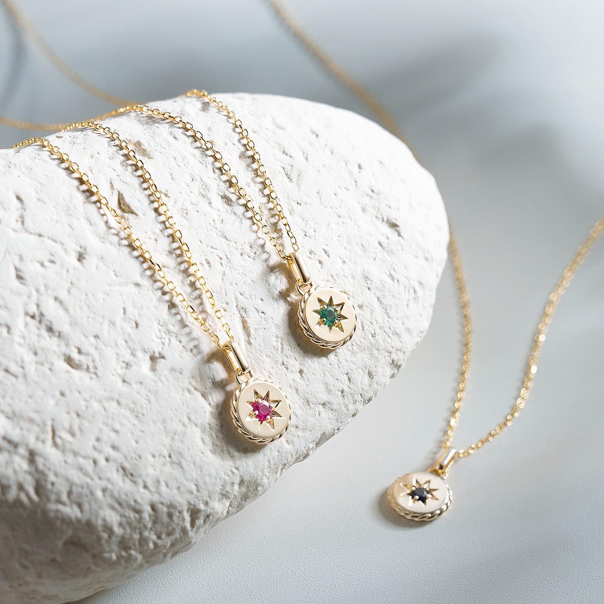 K10�C�G���[�S�[���h�T�t�@�C�A�l�b�N���X