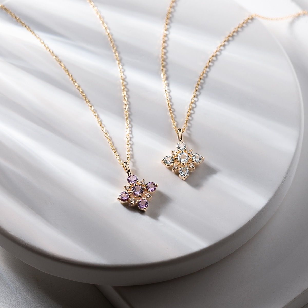 K10�C�G���[�S�[���h�X�J�C�u���[�g�p�[�Y�l�b�N���X