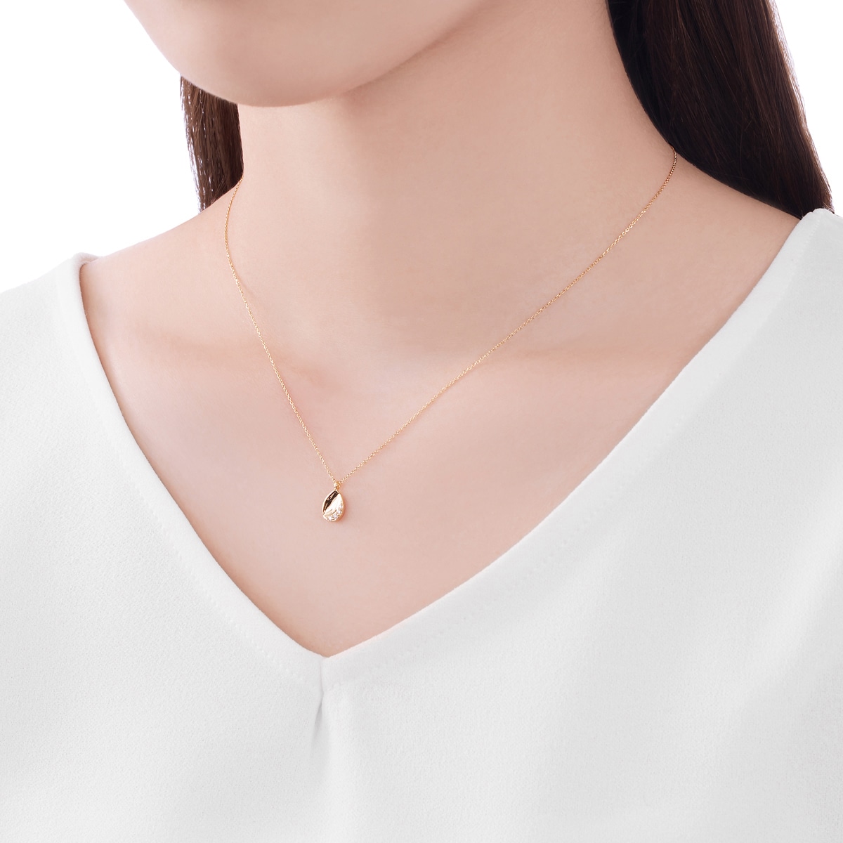 K18�C�G���[�S�[���h�_�C�������h�l�b�N���X