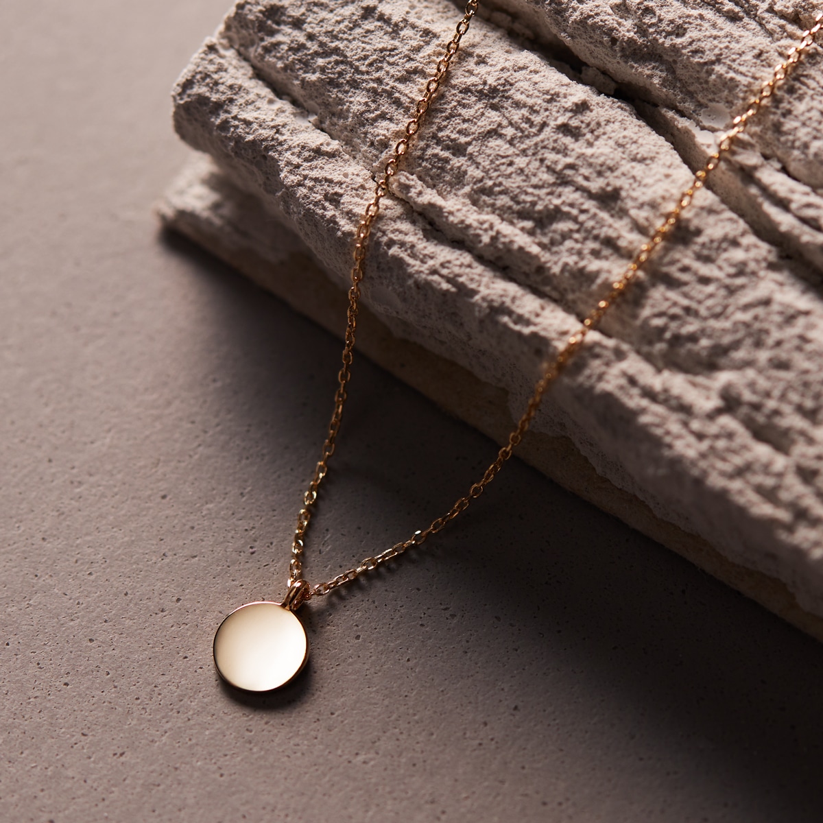 K18�C�G���[�S�[���h�l�b�N���X