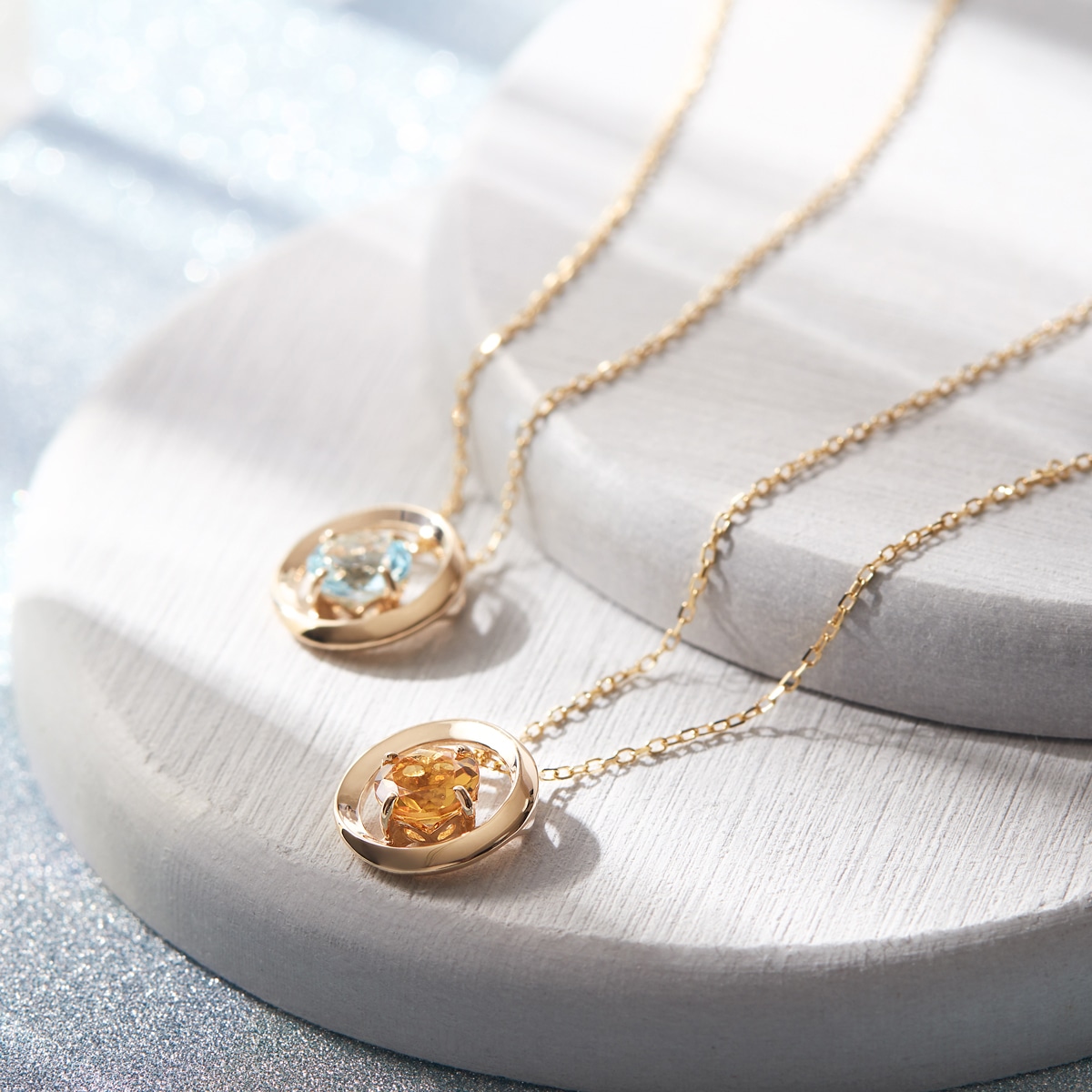 K10�C�G���[�S�[���h�X�J�C�u���[�g�p�[�Y�l�b�N���X