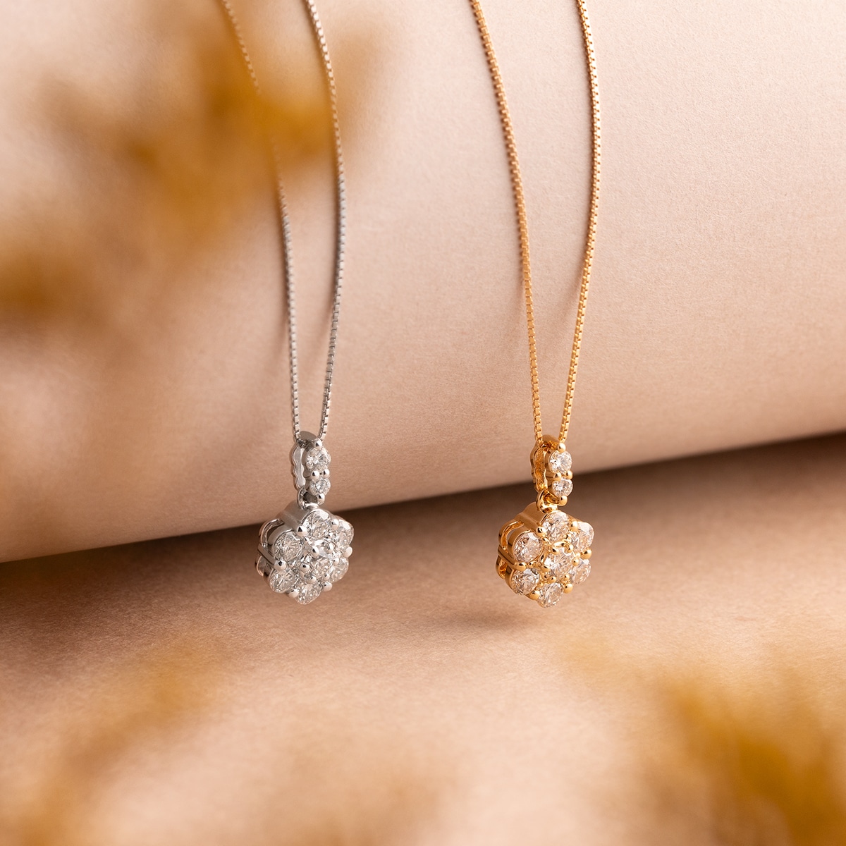 K18�C�G���[�S�[���h�_�C�������h�l�b�N���X