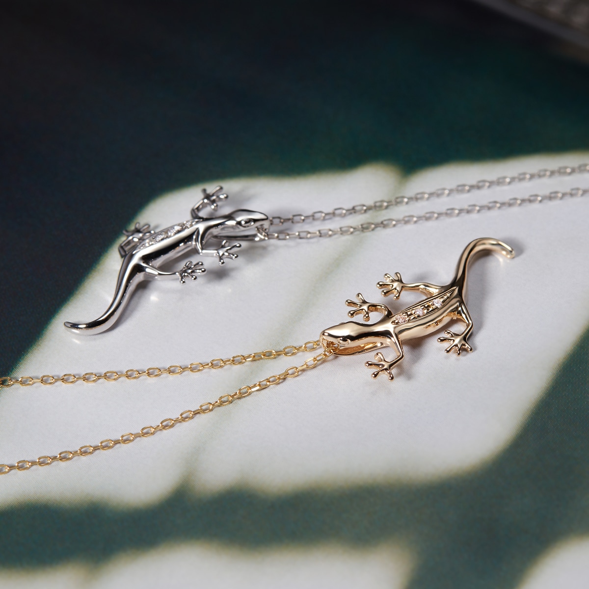 K10�z���C�g�S�[���h�_�C�������h�l�b�N���X