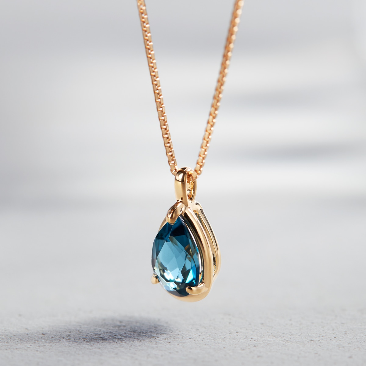 K18�C�G���[�S�[���h�����h���u���[�g�p�[�Y�l�b�N���X