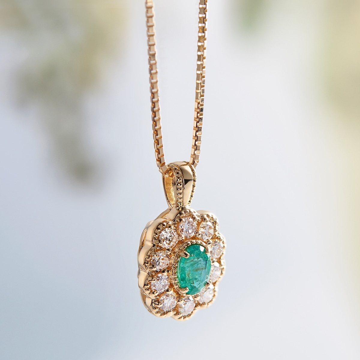 K18�C�G���[�S�[���h�G�������h�l�b�N���X