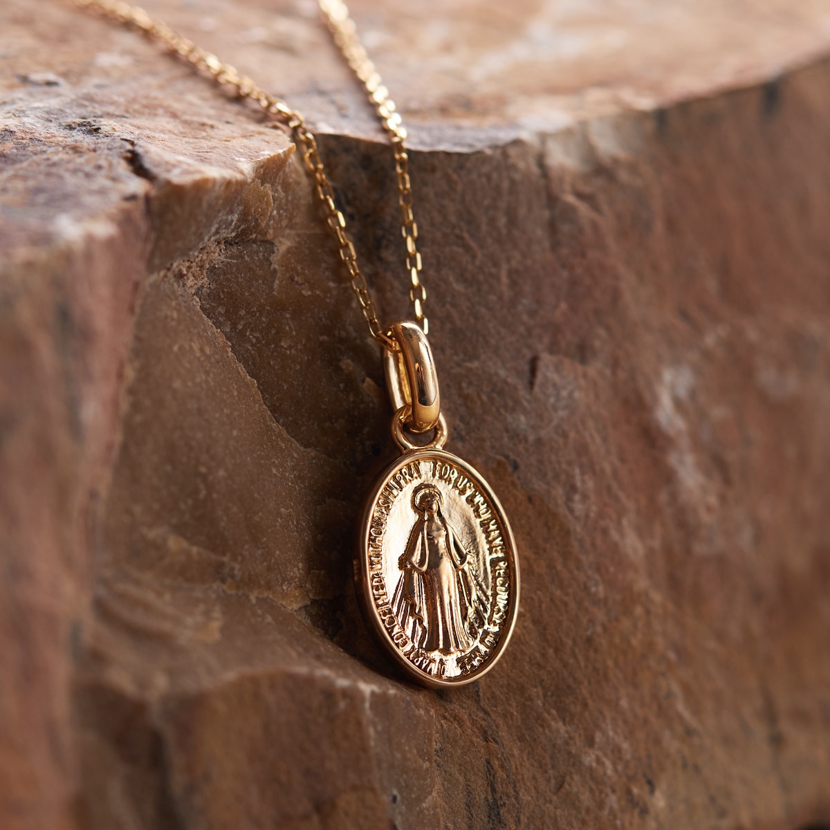 K10�C�G���[�S�[���h�l�b�N���X